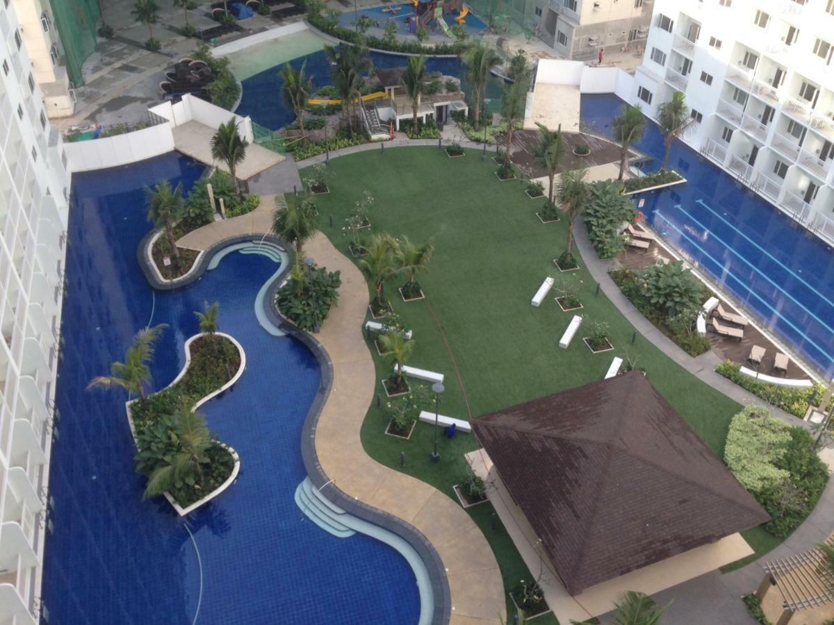 Shore Residences Moa Манила Экстерьер фото